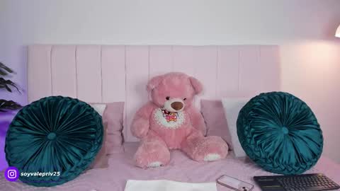 Valentina Torres online show from November 4, 2025, 7:57 pm