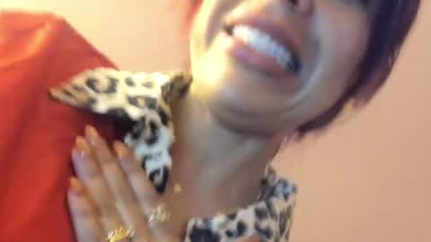 Snapshot of valentina_camposs chatting on May 15, 2026, 7:21 pm valen online show from May 15, 2026, 7:21 pm