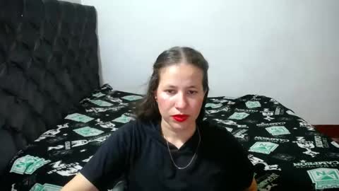 valentina_hz online show from October 15, 2025, 2:39 pm