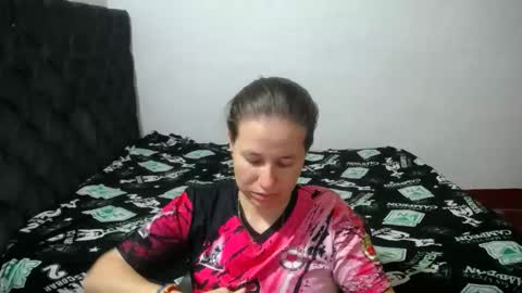 valentina_hz online show from October 18, 2025, 12:17 pm