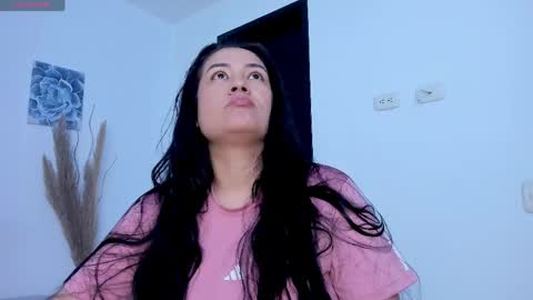 Snapshot of valentina_owens chatting on April 21, 2026, 2:45 pm valentina_owens online show from April 21, 2026, 2:45 pm