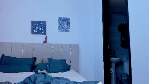 Snapshot of valentina_owens chatting on July 29, 2026, 2:04 pm valentina_owens online show from July 29, 2026, 2:04 pm