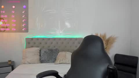 Snapshot of valentina_xx69 chatting on February 11, 2025, 2:13 pm Valentina online show from February 11, 2025, 2:13 pm