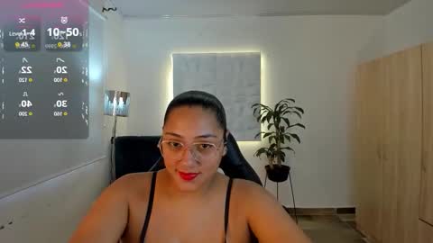 Snapshot of valentina_xx69 chatting on September 23, 2025, 8:12 pm Valentina online show from September 23, 2025, 8:12 pm