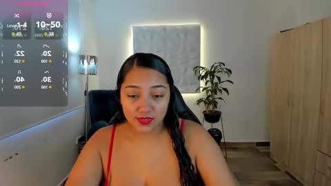 Snapshot of valentina_xx69 chatting on October 15, 2025, 2:06 pm Valentina online show from October 15, 2025, 2:06 pm