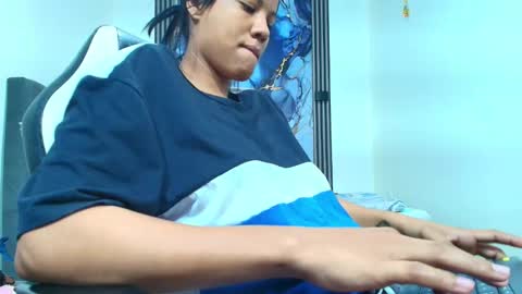 valentina_y_sneiderr online show from February 27, 2026, 7:14 pm