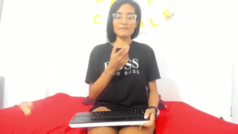 Valentina online show from March 3, 2025, 6:12 pm