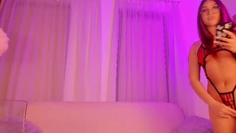 Snapshot of valentinamonroee_ chatting on June 21, 2026, 7:27 pm Valentina online show from June 21, 2026, 7:27 pm