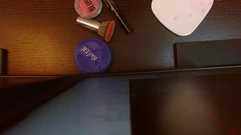 valentinamontoya online show from January 24, 2025, 11:48 am