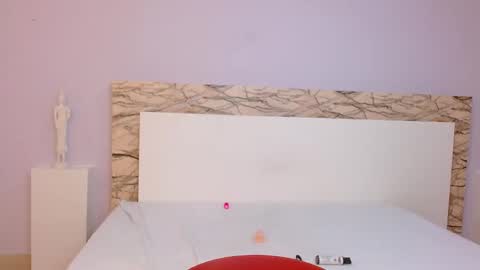 valentinamontoya online show from January 24, 2025, 2:51 pm