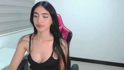 Valentina  online show from April 19, 2026, 2:11 am