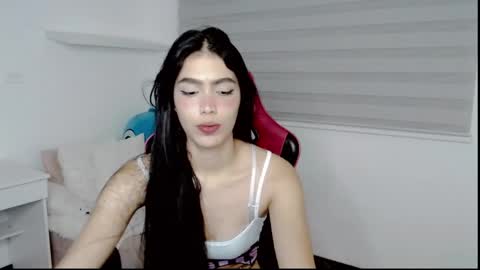 Valentina  online show from May 11, 2026, 1:11 am