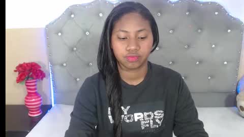 valentina vega online show from November 10, 2025, 3:05 am