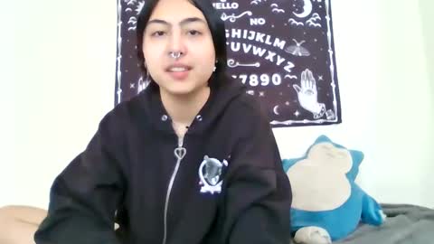 ValentineKitty online show from December 20, 2024, 8:34 pm