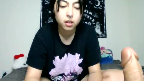 ValentineKitty online show from December 22, 2024, 2:17 am