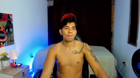 VALENTINO MOURA online show from March 6, 2025, 12:09 pm