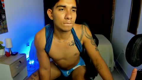 VALENTINO MOURA online show from March 7, 2025, 3:49 pm