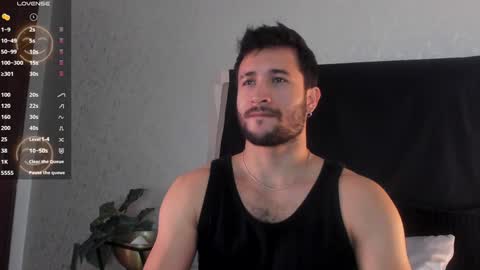 Valentino online show from December 6, 2024, 4:58 am