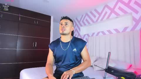 Snapshot of valentinos_ chatting on July 4, 2026, 9:10 pm Valentinos online show from July 4, 2026, 9:10 pm