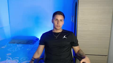 VALENTINO online show from January 5, 2026, 10:57 pm