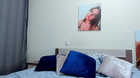 Kate online show from December 11, 2024, 7:42 am