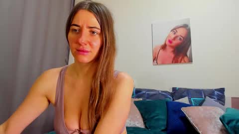 Kate online show from February 3, 2026, 1:48 am