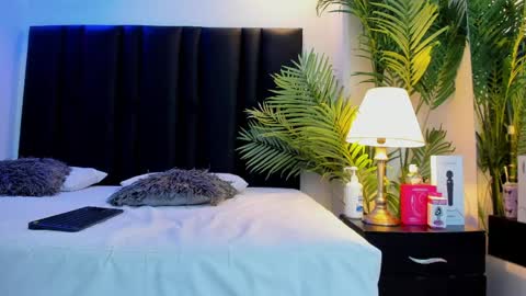 valeri_tafur online show from April 1, 2026, 11:00 am