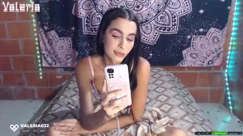 valeria online show from September 18, 2025, 2:35 am