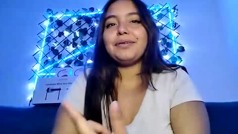 valeria online show from February 28, 2025, 6:43 am