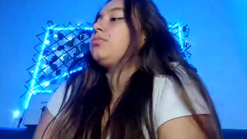 valeria online show from February 28, 2025, 9:47 am