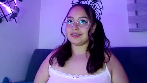 valeria online show from September 10, 2025, 3:39 am