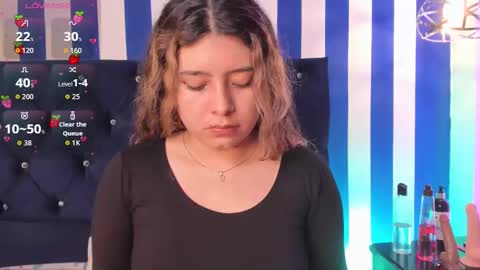 valeria_rouse28 online show from September 20, 2025, 5:14 pm