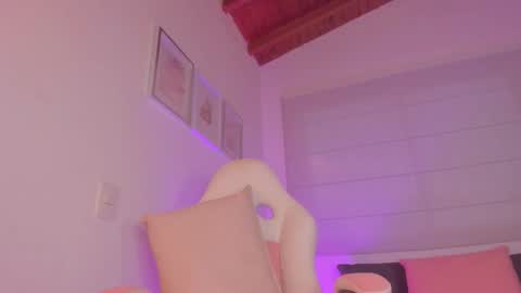    online show from November 26, 2025, 10:44 pm