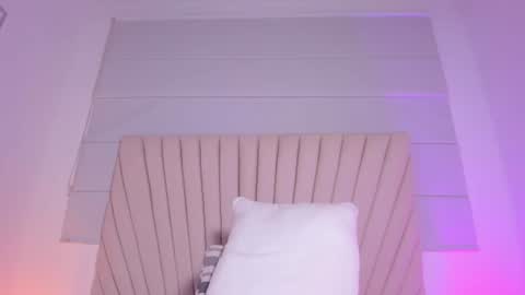 Snapshot of valeria_uribe22 chatting on July 6, 2026, 9:06 am online show from July 6, 2026, 9:06 am