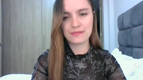 valeriafrannco online show from March 11, 2025, 11:48 pm