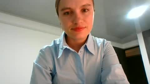 valeriafrannco online show from July 4, 2026, 6:52 am