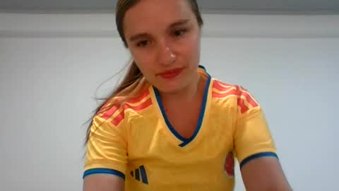 valeriafrannco online show from July 7, 2026, 4:48 am
