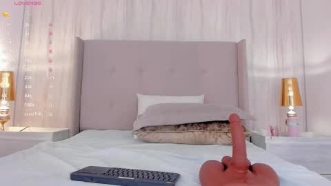 Valeria online show from February 14, 2025, 2:33 pm