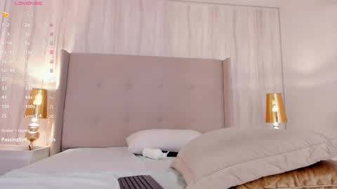 Valeria online show from March 8, 2025, 4:50 pm