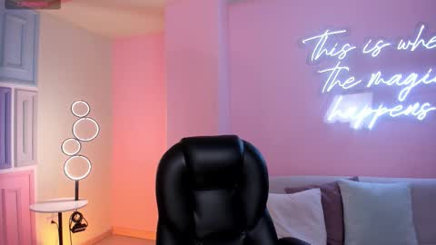 Valeria online show from February 9, 2026, 5:11 am