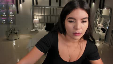 Valeria online show from November 18, 2025, 3:12 am