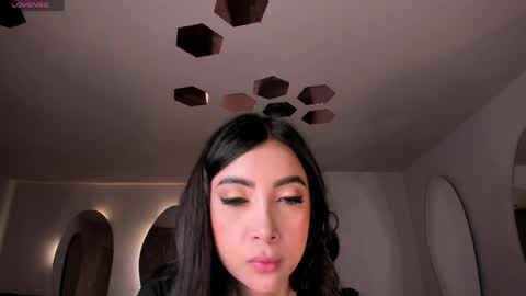 Snapshot of valeriavelvet chatting on April 1, 2026, 11:55 am Vale online show from April 1, 2026, 11:55 am