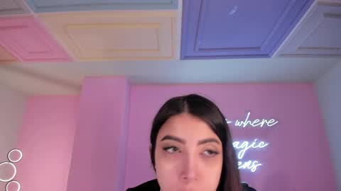 Snapshot of valeriavelvet chatting on April 12, 2026, 11:15 am Vale online show from April 12, 2026, 11:15 am
