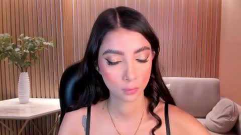Snapshot of valeriavelvet chatting on July 3, 2026, 12:11 pm Vale online show from July 3, 2026, 12:11 pm