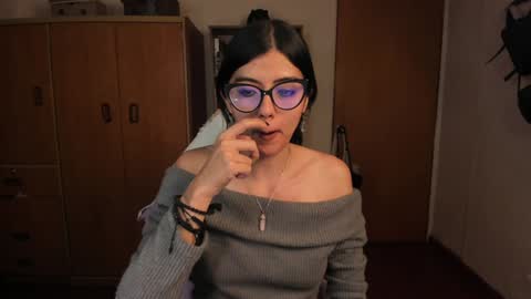 Snapshot of valerie__sky chatting on January 15, 2025, 3:11 am Val online show from January 15, 2025, 3:11 am