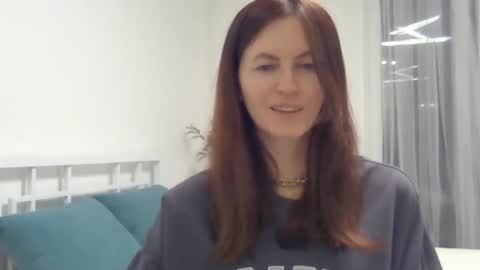 valerie_rose777 online show from February 8, 2025, 6:55 pm