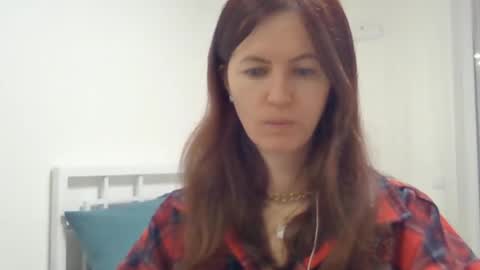 valerie_rose777 online show from February 15, 2025, 7:17 pm