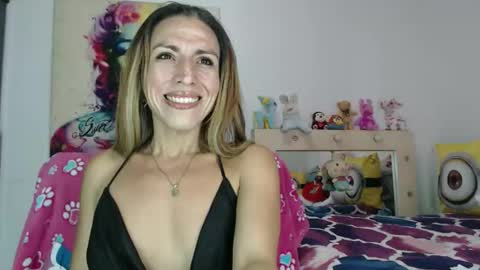 Snapshot of valerie_rousse chatting on May 9, 2026, 8:25 pm valerie_rousse online show from May 9, 2026, 8:25 pm