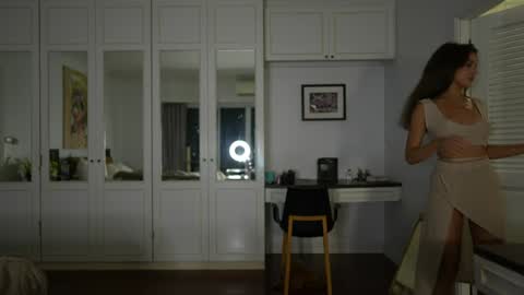 Snapshot of valerieh chatting on October 16, 2025, 2:29 pm Valerie online show from October 16, 2025, 2:29 pm