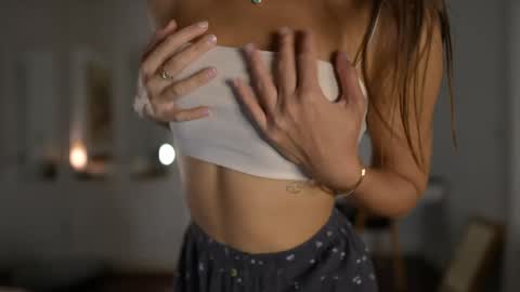 Snapshot of valerieh chatting on October 23, 2025, 3:28 am Valerie online show from October 23, 2025, 3:28 am